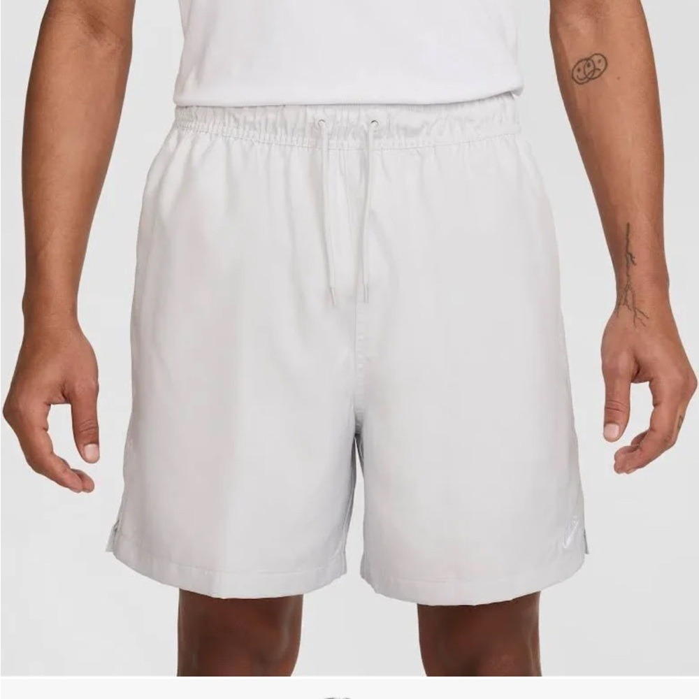Nike Silver Athletic Shorts Mens XXL Lightweight Performance Mesh Lined NEW